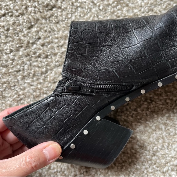 1 State Leather Croc Heeled Lizba Ankle Boots Black 8 - Picture 6 of 7